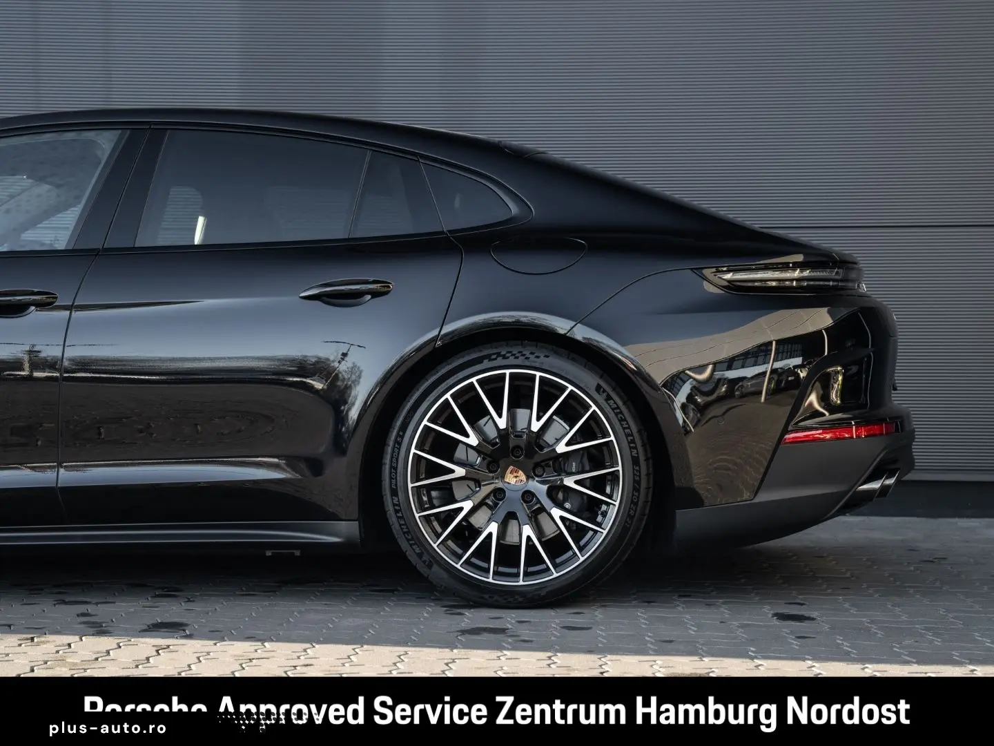PORSCHE Panamera 4 E-Hybrid