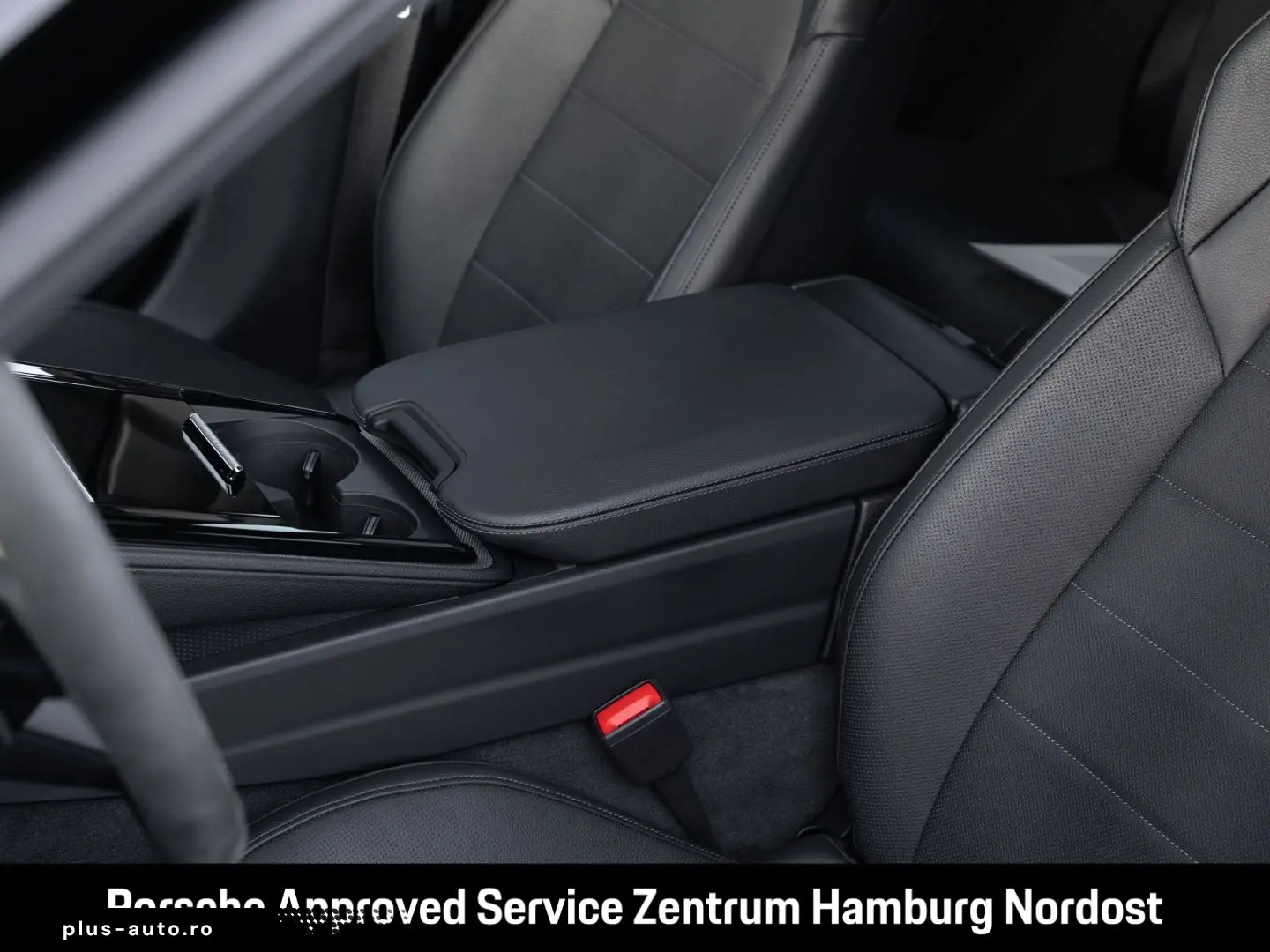 PORSCHE Panamera 4 E-Hybrid