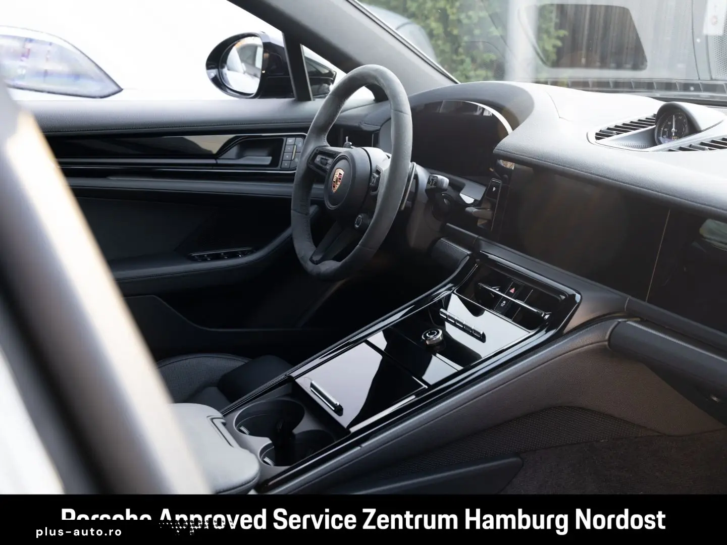 PORSCHE Panamera 4 E-Hybrid