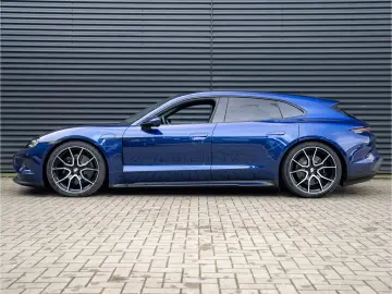 PORSCHE Taycan 4S Sport Turismo