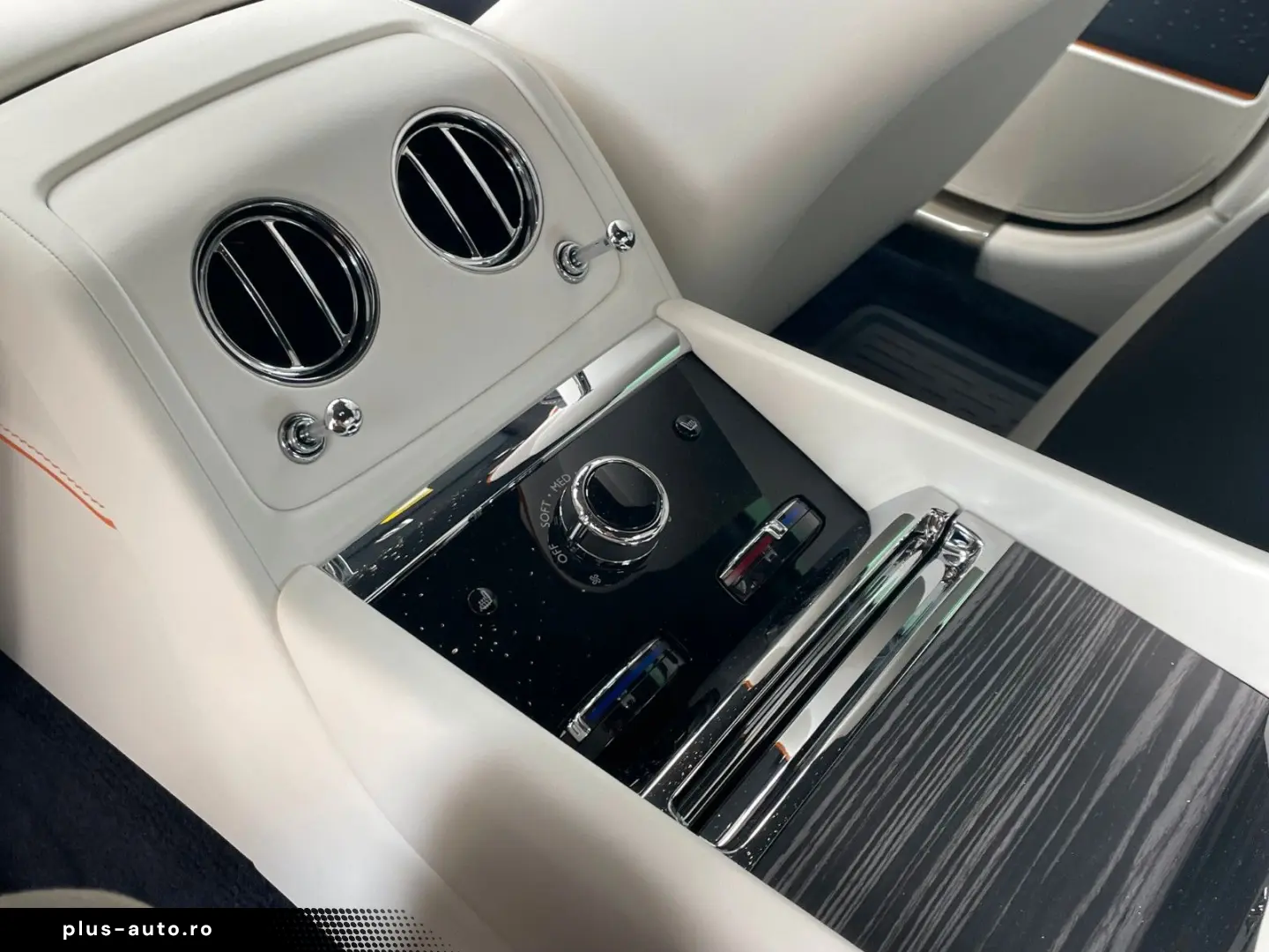 ROLLS ROYCE Spectre - Bespoke Starlight Shooting Star