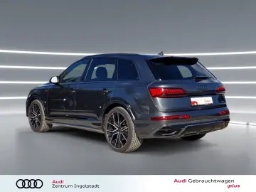 AUDI Q7 50 TDI S line