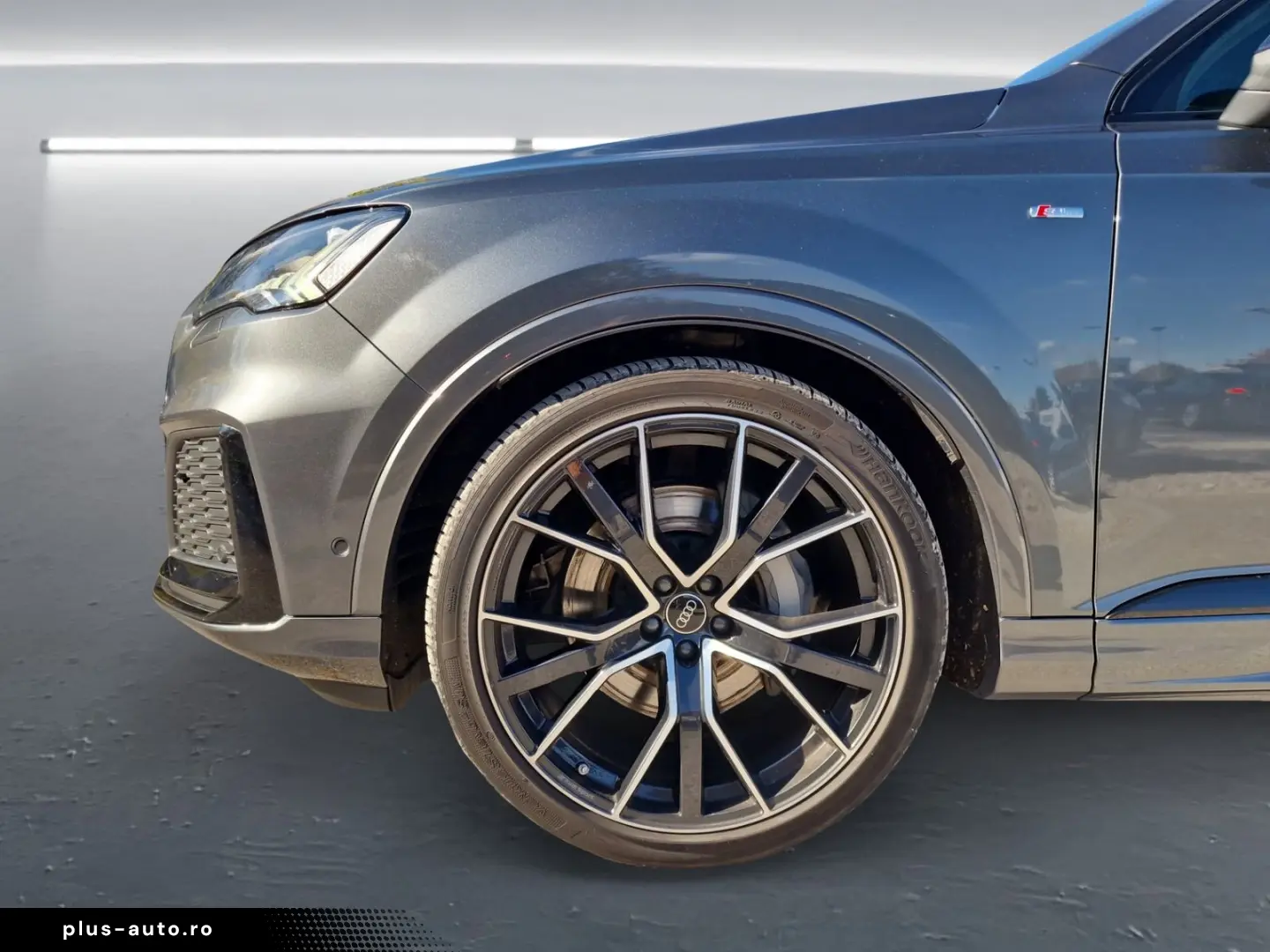 AUDI Q7 50 TDI S line