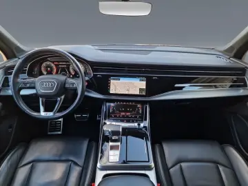 AUDI Q7 50 TDI S line