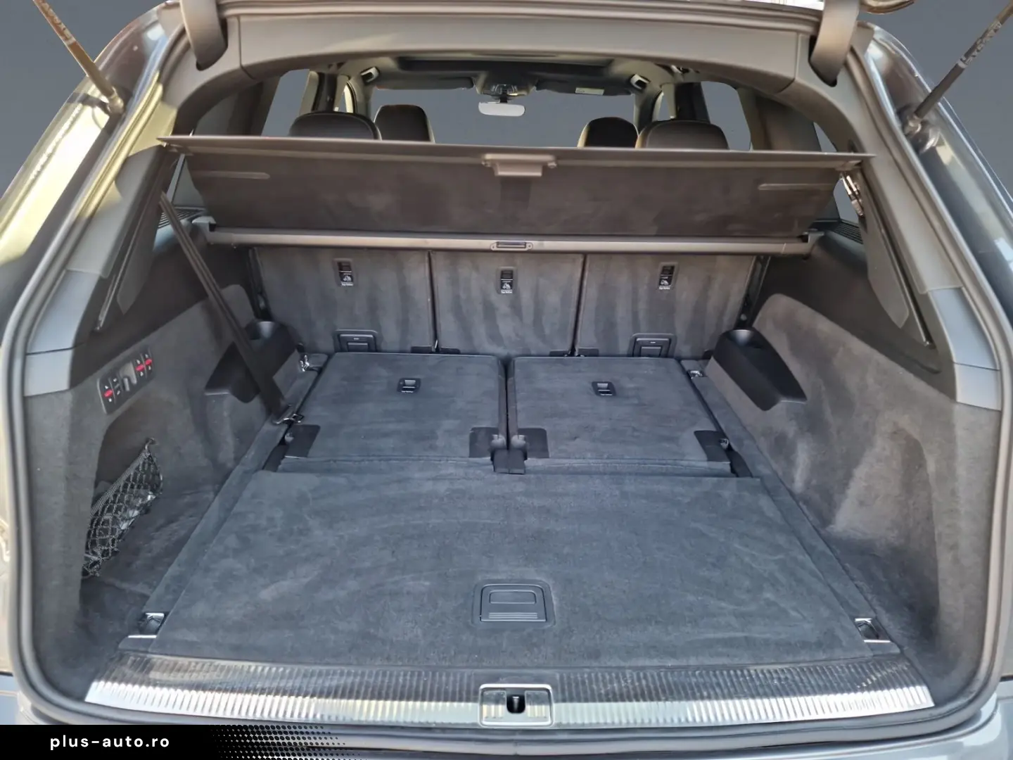 AUDI Q7 50 TDI S line