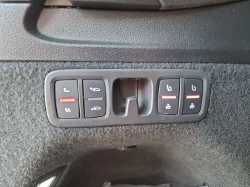 AUDI Q7 50 TDI S line