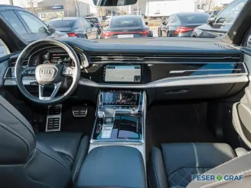 AUDI Q7 50TDI S line