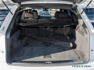 AUDI Q7 50TDI S line