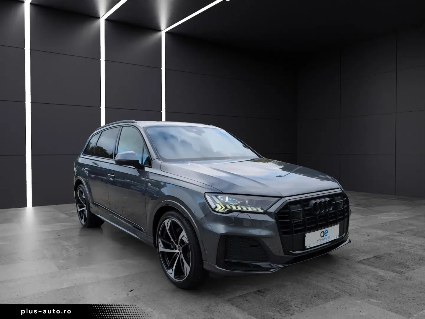 AUDI Q7 50 TDI S line