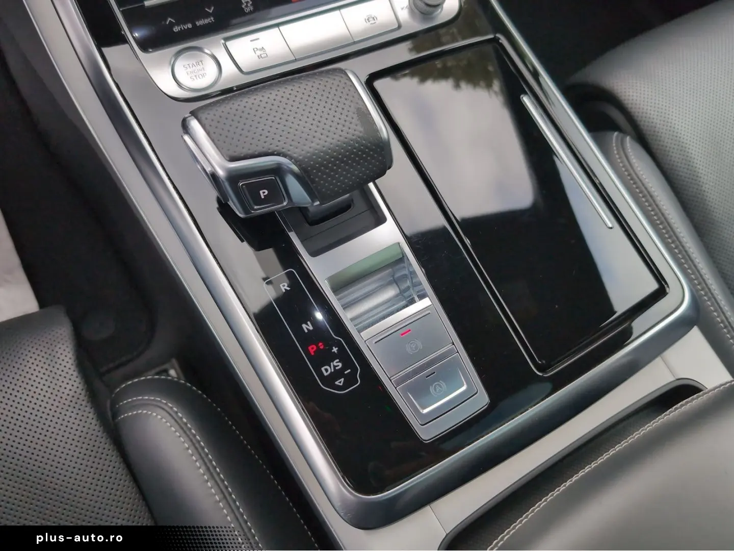 AUDI Q7 50 TDI S line