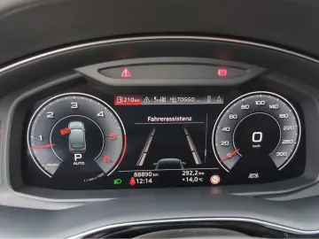 AUDI Q7 50 TDI S line