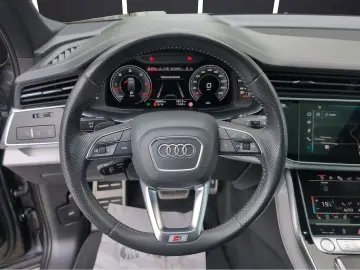 AUDI Q7 50 TDI S line