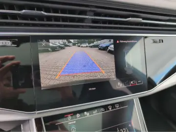 AUDI Q7 50 TDI S line