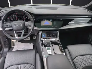 AUDI Q7 50 TDI S line