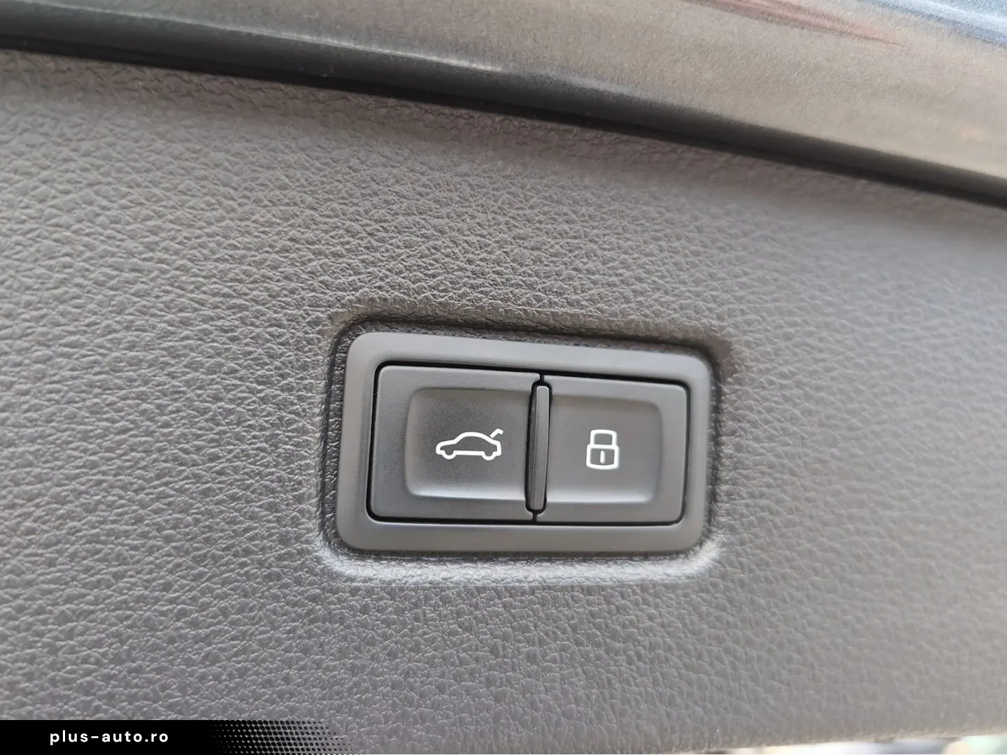 AUDI Q7 50 TDI S line