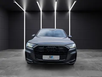 AUDI Q7 50 TDI S line