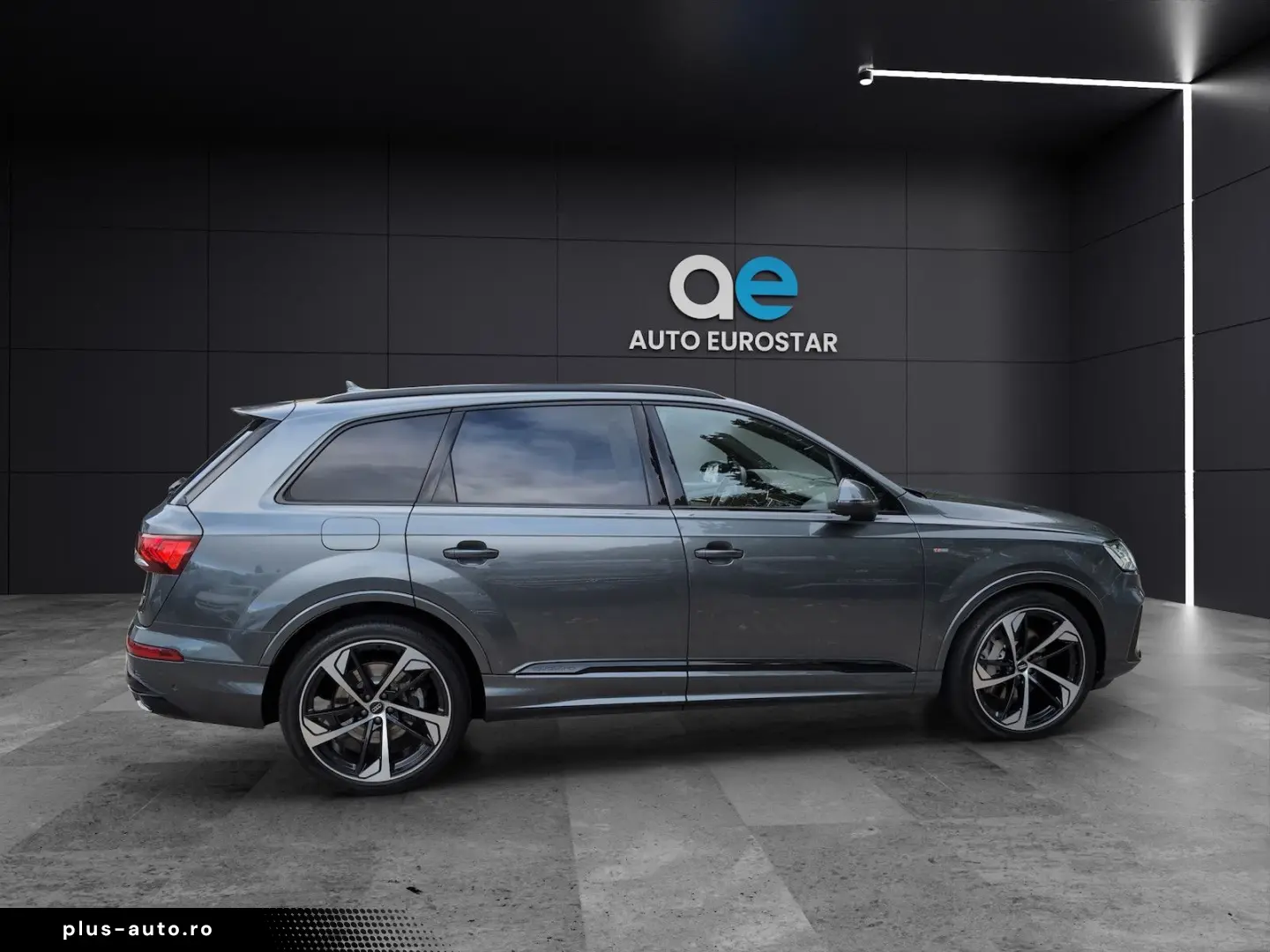 AUDI Q7 50 TDI S line