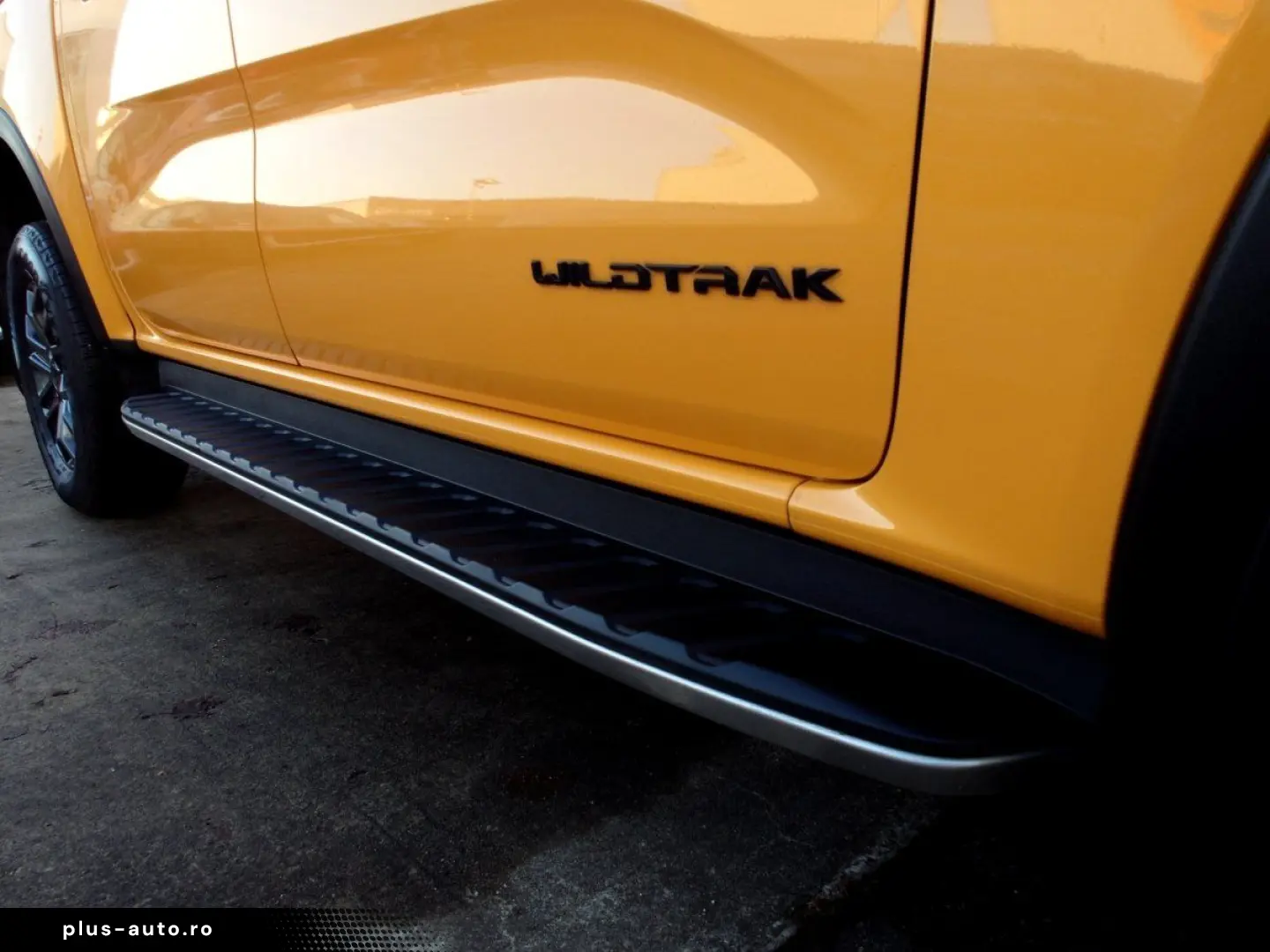 FORD Ranger Wildtrak DoKa Autom AWD AHK eROLLO 360 KA