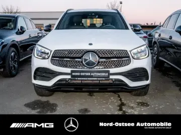 MERCEDES-BENZ GLC 300 e 4M AMG NIGHT NAVI LED SHZ AHK KAMERA