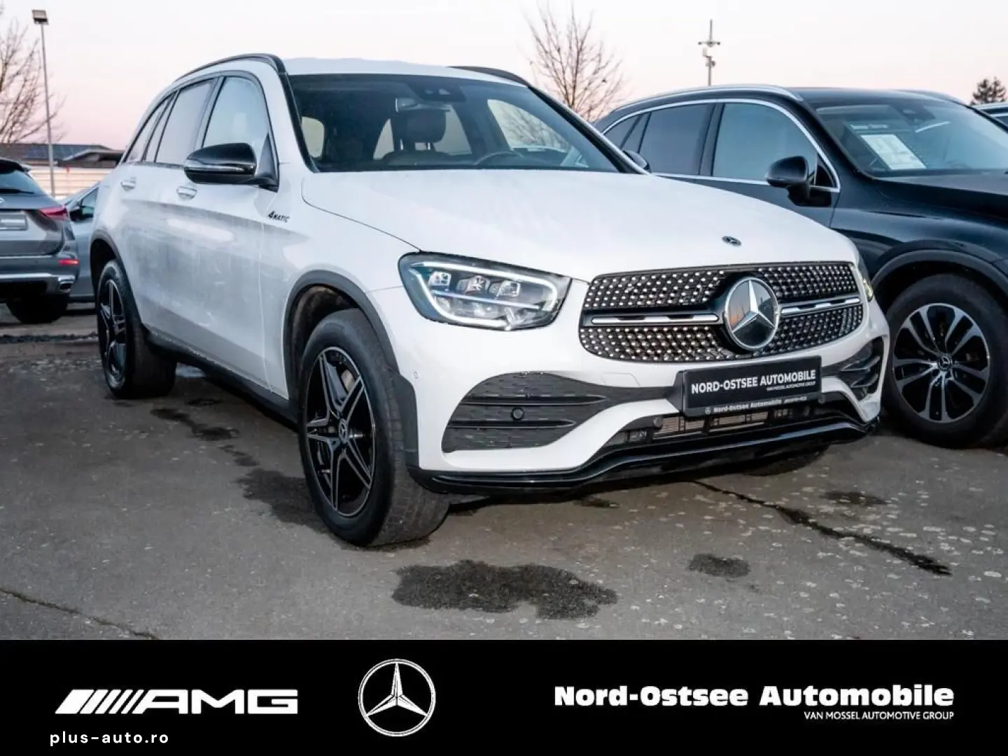 MERCEDES-BENZ GLC 300 e 4M AMG NIGHT NAVI LED SHZ AHK KAMERA