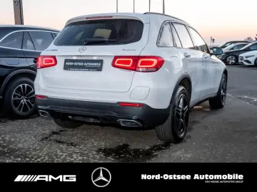MERCEDES-BENZ GLC 300 e 4M AMG NIGHT NAVI LED SHZ AHK KAMERA