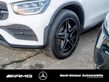 MERCEDES-BENZ GLC 300 e 4M AMG NIGHT NAVI LED SHZ AHK KAMERA