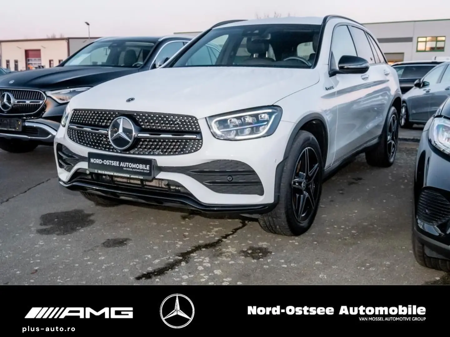 MERCEDES-BENZ GLC 300 e 4M AMG NIGHT NAVI LED SHZ AHK KAMERA