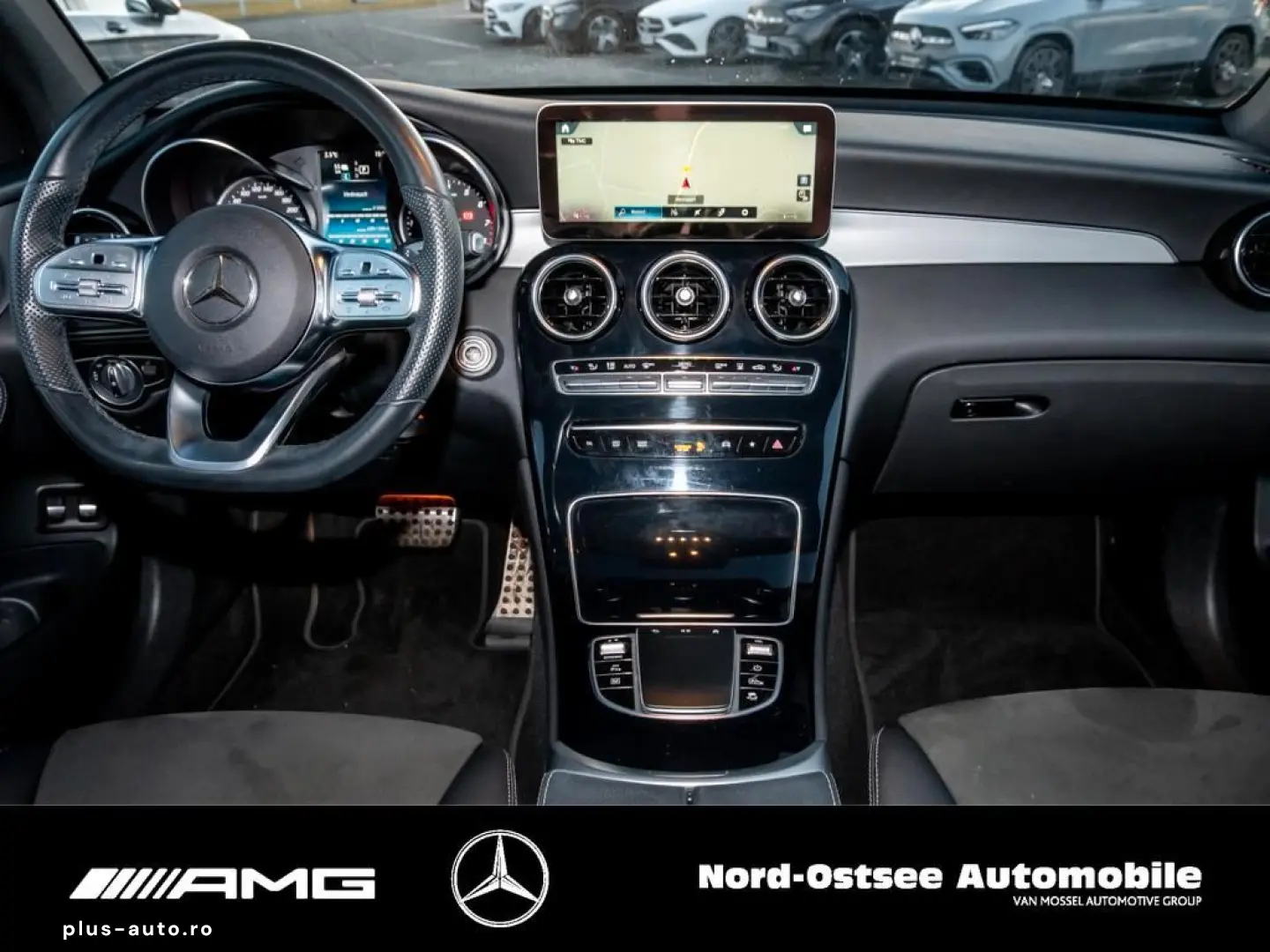 MERCEDES-BENZ GLC 300 e 4M AMG NIGHT NAVI LED SHZ AHK KAMERA