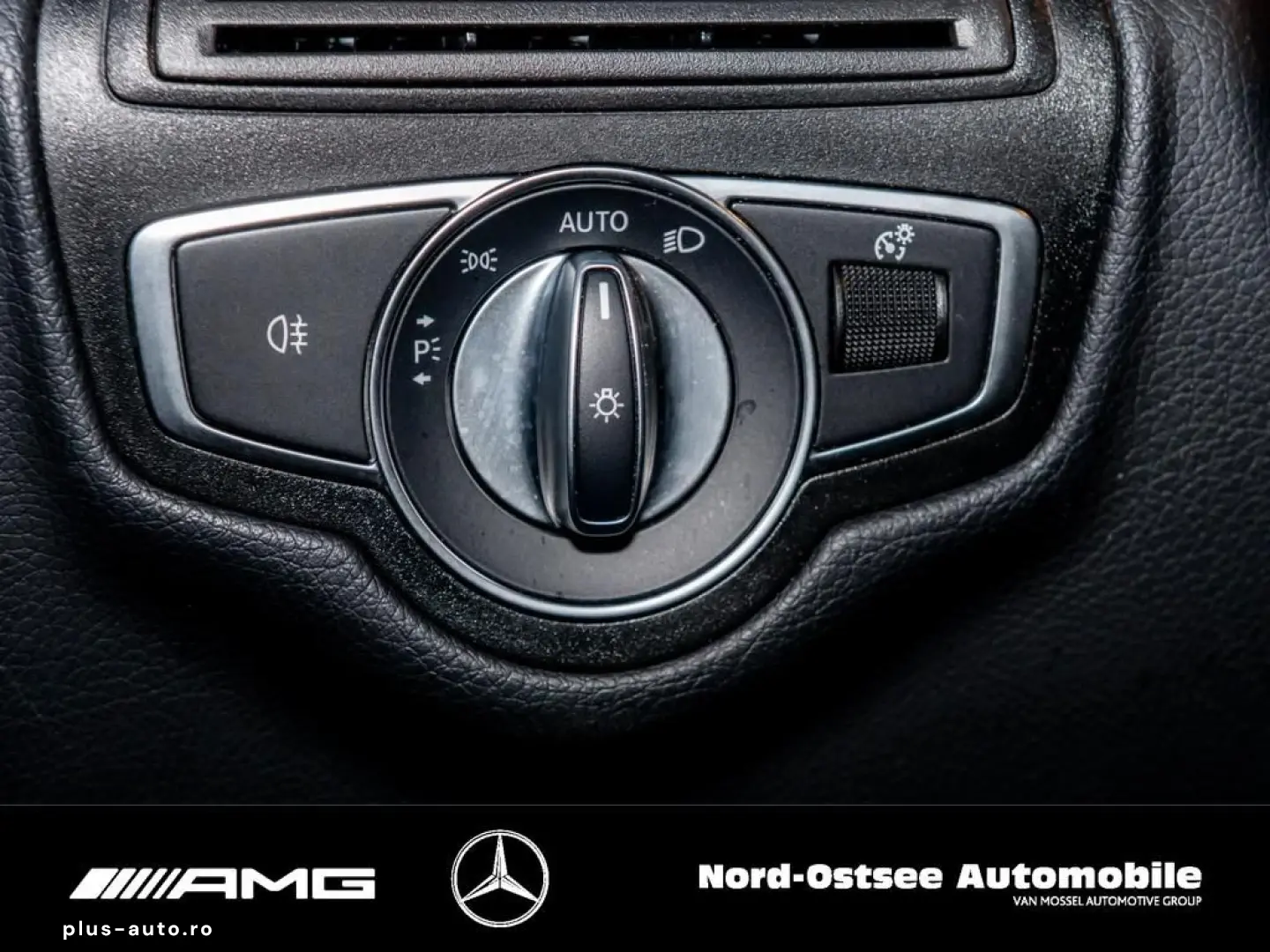 MERCEDES-BENZ GLC 300 e 4M AMG NIGHT NAVI LED SHZ AHK KAMERA