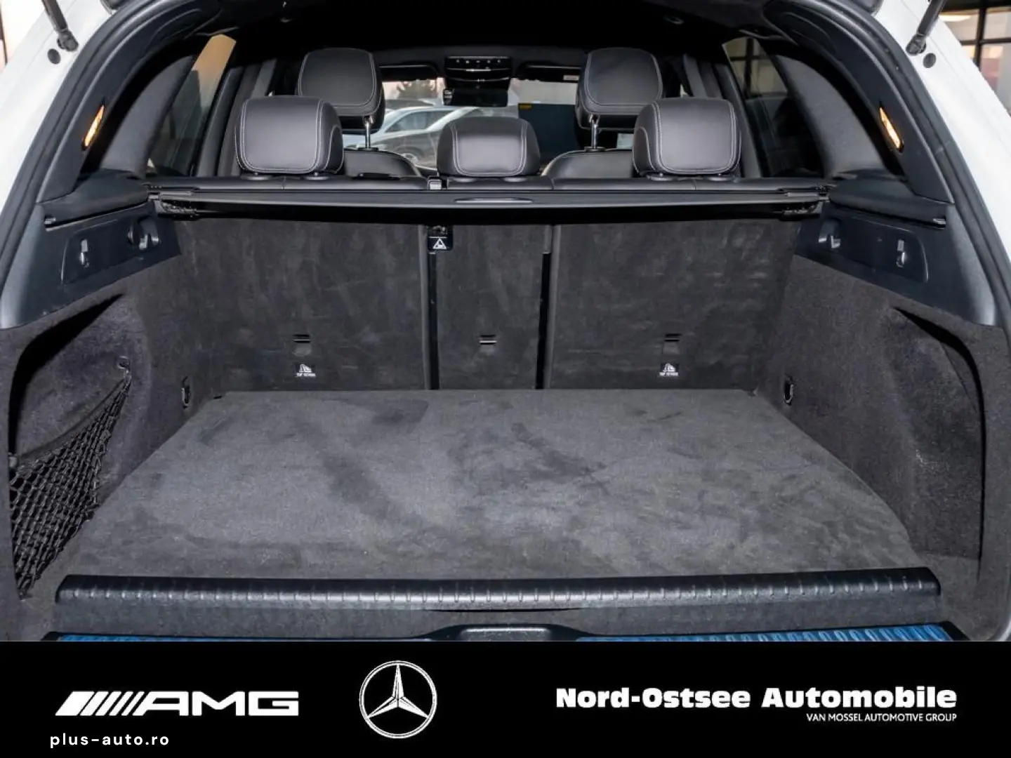 MERCEDES-BENZ GLC 300 e 4M AMG NIGHT NAVI LED SHZ AHK KAMERA