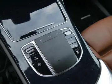 MERCEDES-BENZ GLC 300 e 4M AMG MBUX SHZ TEMP KAM KEY&hellip;