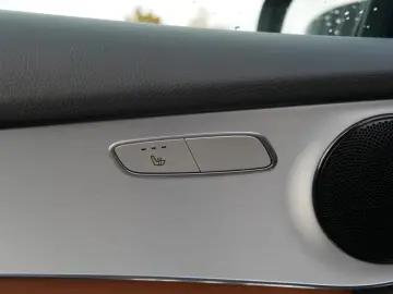 MERCEDES-BENZ GLC 300 e 4M AMG MBUX SHZ TEMP KAM KEY&hellip;