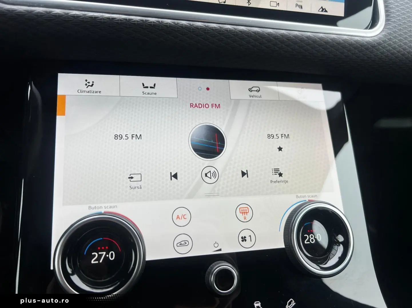 Land-Rover Range-Rover-Velar