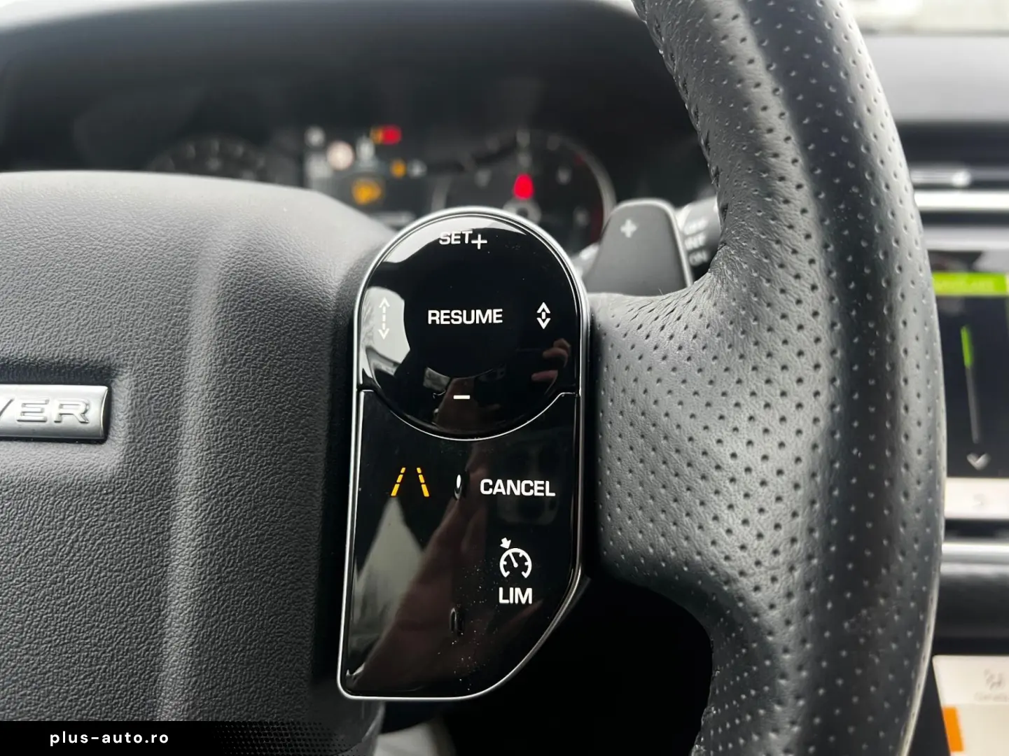 Land-Rover Range-Rover-Velar