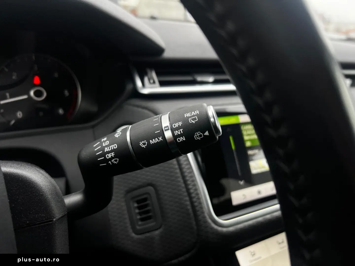 Land-Rover Range-Rover-Velar