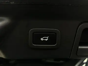 Land-Rover Range-Rover-Velar