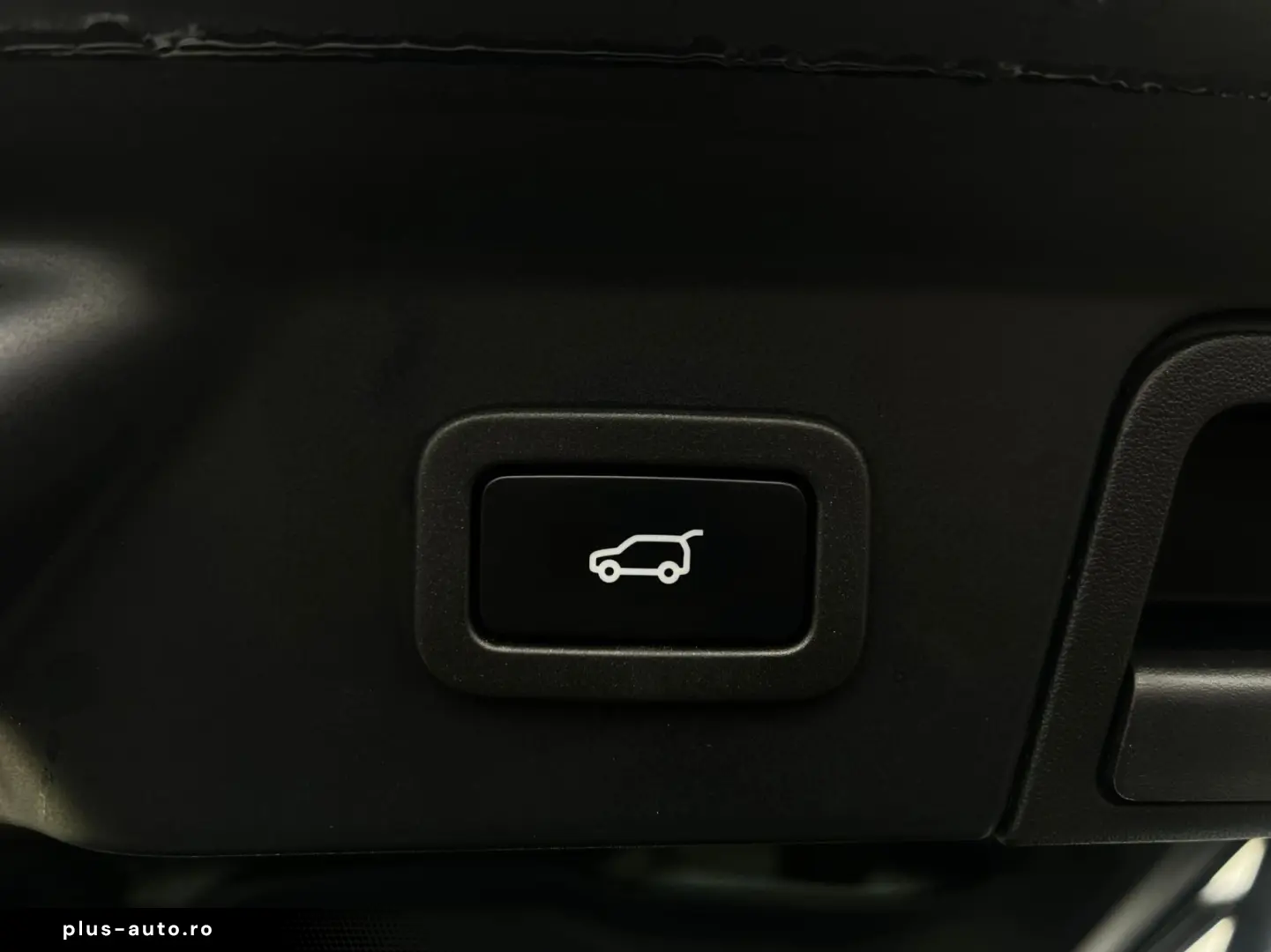 Land-Rover Range-Rover-Velar