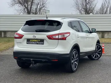 Nissan Qashqai  incalzire parbriz  inmatriculata  camera 360