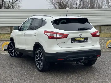 Nissan Qashqai  incalzire parbriz  inmatriculata  camera 360