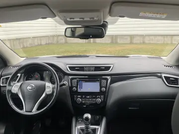 Nissan Qashqai  incalzire parbriz  inmatriculata  camera 360