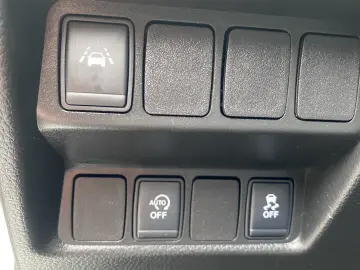 Nissan Qashqai  incalzire parbriz  inmatriculata  camera 360