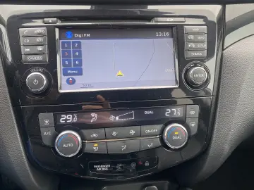 Nissan Qashqai  incalzire parbriz  inmatriculata  camera 360