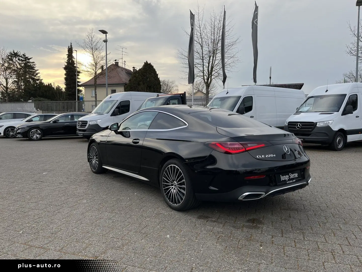 MERCEDES-BENZ CLE 220 d AMG Line Advanced Plus AHK Pano uvm.
