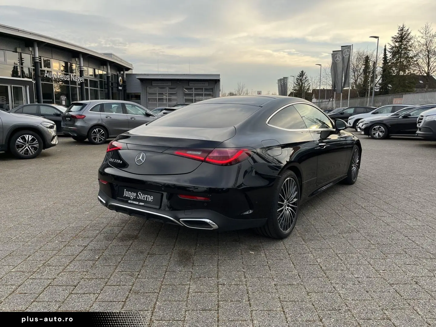 MERCEDES-BENZ CLE 220 d AMG Line Advanced Plus AHK Pano uvm.