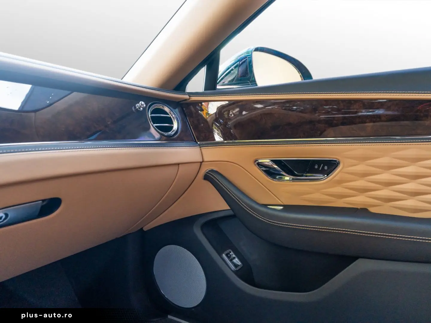 BENTLEY Flying Spur V8   Bentley Nürnberg