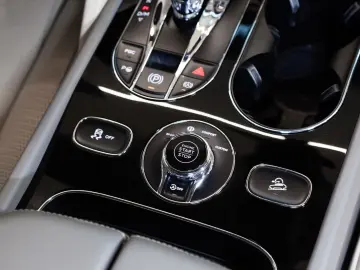 BENTLEY Bentayga V8 S 4WD MASS 360 ST-HT VENT