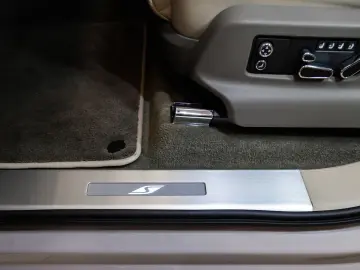 BENTLEY Bentayga V8 S 4WD MASS 360 ST-HT VENT