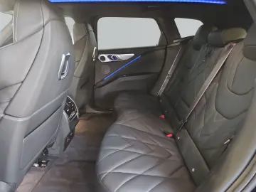 BMW XM 50e  AHK H K HUD IconicGlow Au