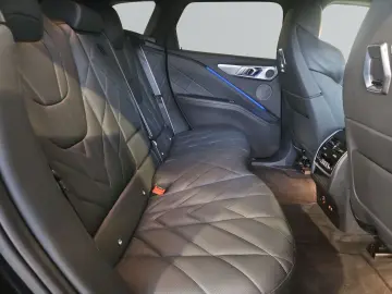 BMW XM 50e  AHK H K HUD IconicGlow Au