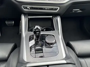 BMW X6 xDrive40d M Sport Pachet HUD
